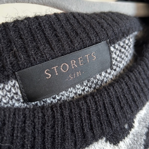 Storets Patterned Sweater - Picture 2 of 3